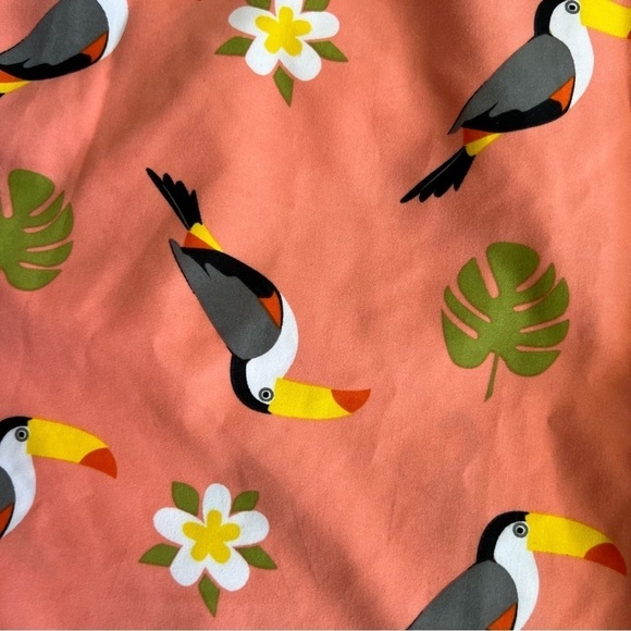 Surf Society Toucan Swim Shorts XL - Picture 2 of 7